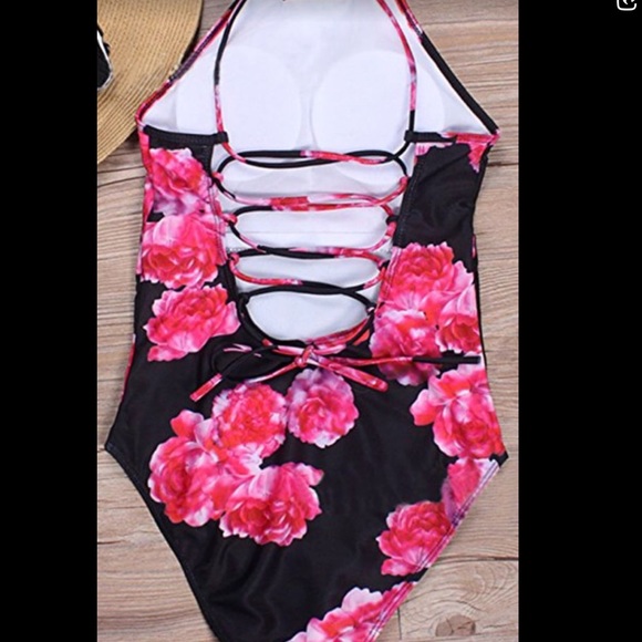 super cute floral swimsuit! - Picture 3 of 3